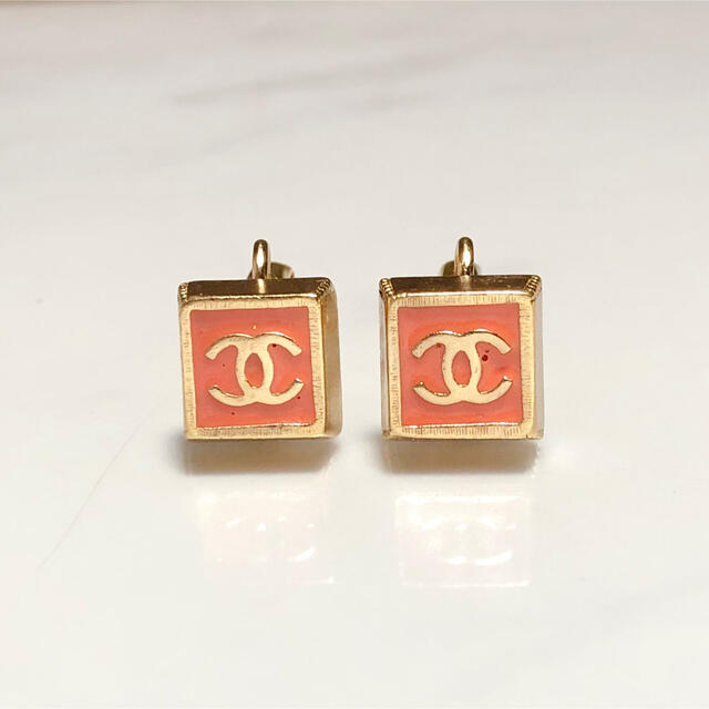 人気が高い CHANEL ヴィンテージ シャネル マトラッセ スクエア ココ