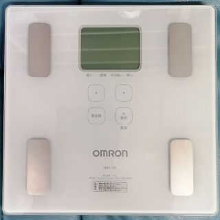 オムロン(OMRON)の【動作品】 オムロン OMRON 体重体組成計 HBF-214 カラダスキャン(体重計/体脂肪計)