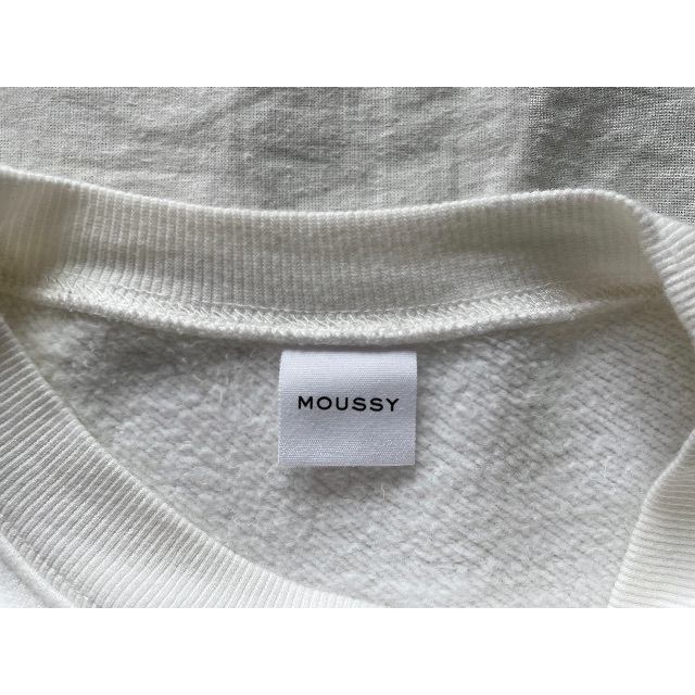 moussy(マウジー)のmoussy マウジー ボックスロゴ スウェット トレーナー レディースのトップス(トレーナー/スウェット)の商品写真