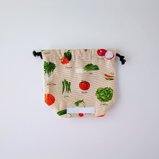 野菜柄コップ袋 ハンドメイドのキッズ/ベビー(外出用品)の商品写真