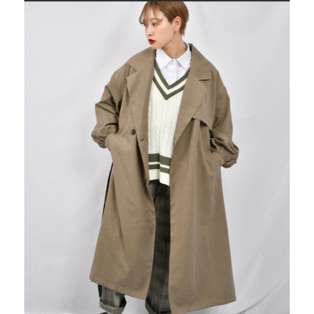 kutir クティール　トレンチコート レディースのジャケット/アウター(トレンチコート)の商品写真