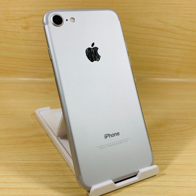 Simﾌﾘｰ iPhone7 32GB BL100% P81 6