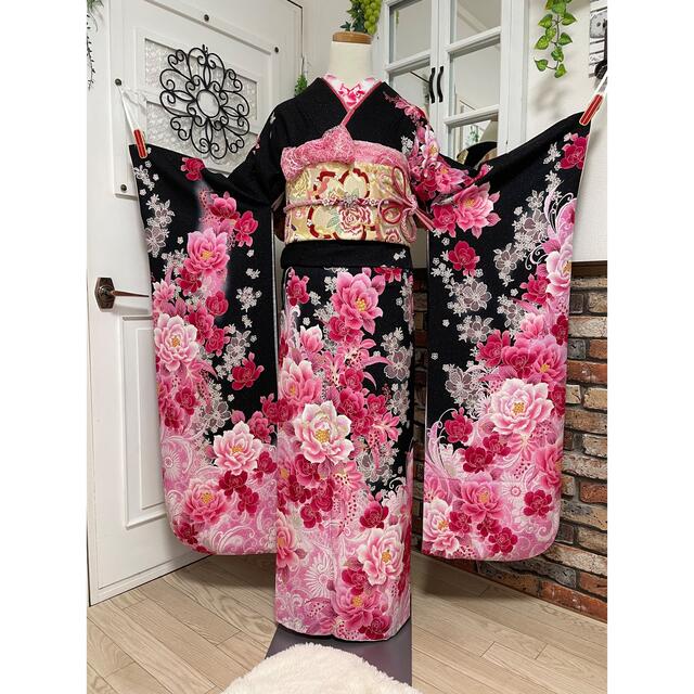 美品】 正絹 成人式 fleurs黒地にラメが輝く逸品振袖ほぼフルセット