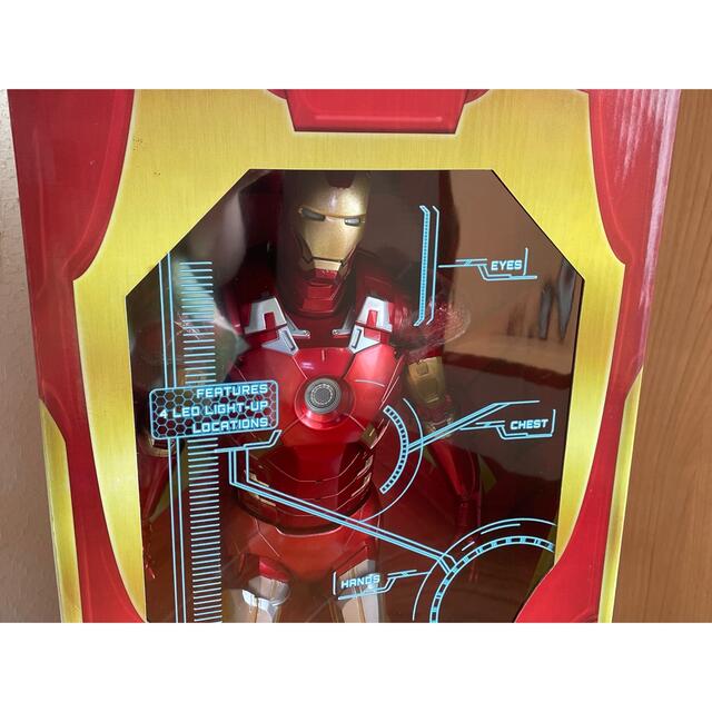 MARVEL - 【新品未開封】NECA アイアンマン フィギュアの通販 by