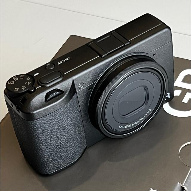 RICOH(リコー)の★新品同様★RICOH GR IIIx 限定リング付 スマホ/家電/カメラのカメラ(コンパクトデジタルカメラ)の商品写真