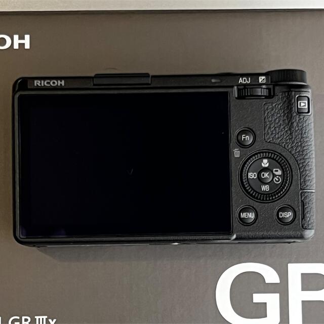 RICOH(リコー)の★新品同様★RICOH GR IIIx 限定リング付 スマホ/家電/カメラのカメラ(コンパクトデジタルカメラ)の商品写真