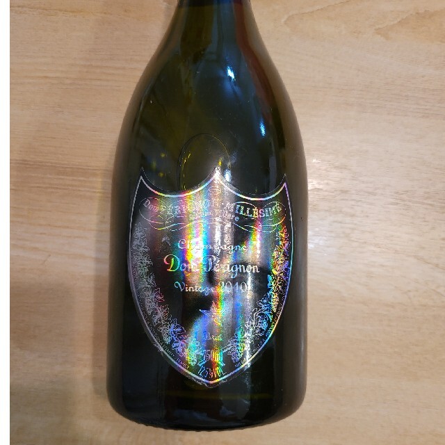 Dom Pérignon(ドンペリニヨン)のレディー・ガガ　ドン・ペリニヨン　イチゴ様専用 食品/飲料/酒の酒(シャンパン/スパークリングワイン)の商品写真