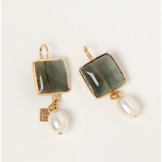 アパルトモンドゥーズィエムクラス(L'Appartement DEUXIEME CLASSE)のLOU LOU DE LA FALAISE Glass & Pearl ピアス(ピアス)