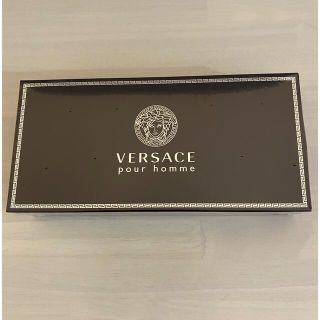 ヴェルサーチ(VERSACE)の向日葵さま専用　ヴェルサーチェ  プールオム DX ミニコフレ(香水(男性用))