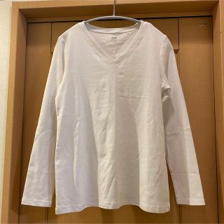 ユニクロ(UNIQLO)の〈UNIQLO〉白 長袖(カットソー(長袖/七分))