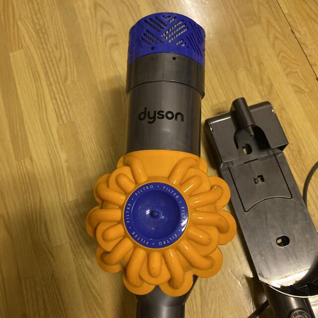 Dyson(ダイソン)のダイソンSV07 スマホ/家電/カメラの生活家電(掃除機)の商品写真