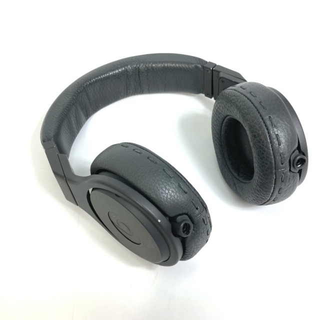 FENDI - フェンディ FENDI ヘッドホン Beats by Dr. Dreコラボ FENDI - フェンディ FENDI ヘッドホン Beats by Dr. Dreコラボ
