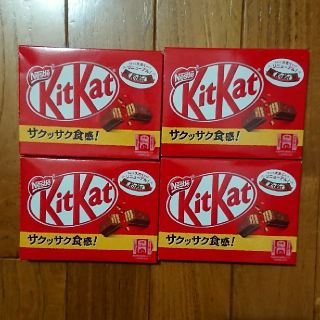 ネスレ(Nestle)のキットカット (3枚入り) 赤 サクッサク食感！ 4箱(菓子/デザート)