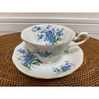 ロイヤルアルバート(ROYAL ALBERT)の美品　ロイヤルアルバート　カップ＆ソーサー　一客(グラス/カップ)