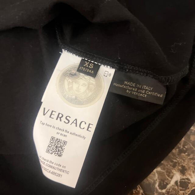 VERSACE(ヴェルサーチ)の【美品】ヴェルサーチ　Tシャツ メンズのトップス(Tシャツ/カットソー(半袖/袖なし))の商品写真