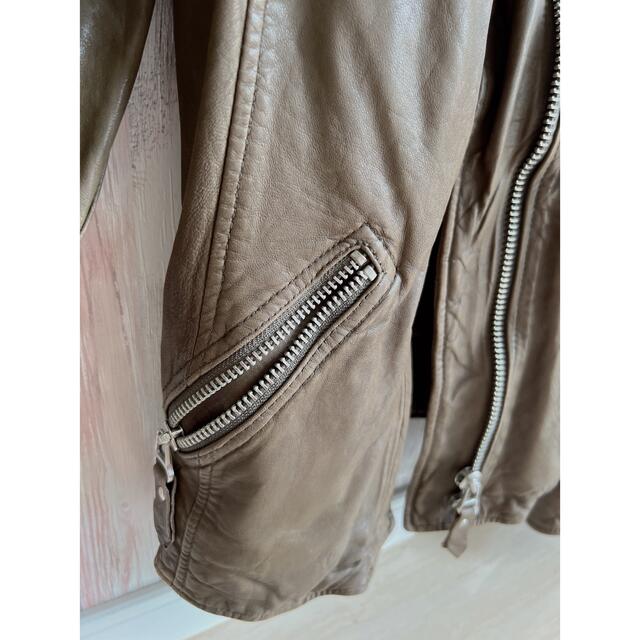 レディース レザージャケット 本革 ラム革 ショート丈 細身 レディースのジャケット/アウター(その他)の商品写真