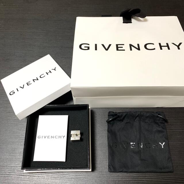 未使用/ 定価51.000円 GIVENCHY ブロック型 ピアス 付属品完備 メンズ ...