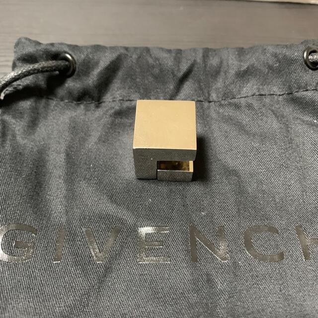 未使用/ 定価51.000円 GIVENCHY ブロック型 ピアス 付属品完備 メンズ ...