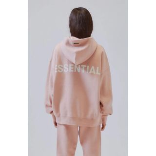 フィアオブゴッド(FEAR OF GOD)のFOG ESSENTIALS  リフレクティブロゴパーカー　新品未使用(パーカー)