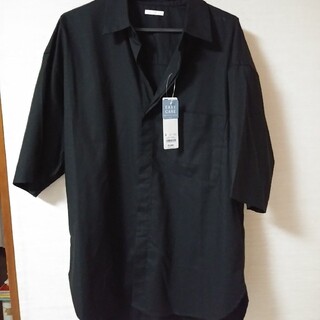 ジーユー(GU)のGU　イージーケア　オーバーサイズシャツ　ブラック　5分袖(シャツ)