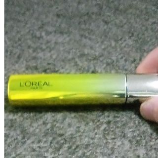 ロレアルパリ(L'Oreal Paris)のLOREAL PARISのユイルカレス(リップグロス)