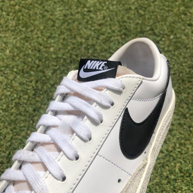 NIKE(ナイキ)の美品25 NIKE BLAZER LOW '77 ナイキ ブレザーローHT197 レディースの靴/シューズ(スニーカー)の商品写真