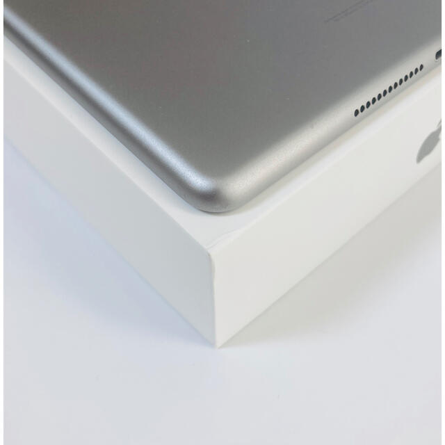 iPad(アイパッド)のApple iPad 第8世代 Wi-Fi 32GB【美品】 スマホ/家電/カメラのPC/タブレット(タブレット)の商品写真