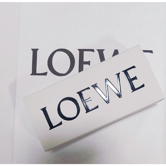 LOEWE(ロエベ)の【新品未使用】LOEWE サンプルボックス6本　フェミニン コスメ/美容の香水(香水(女性用))の商品写真