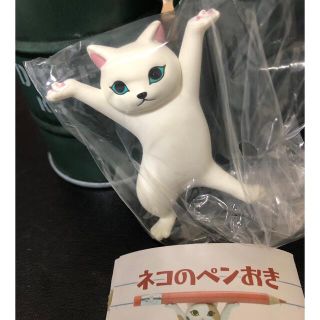 ネコのペンおき:シロネコ🐈(その他)