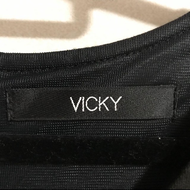 VICKY(ビッキー)のVICKY ワンピース レディースのワンピース(ひざ丈ワンピース)の商品写真