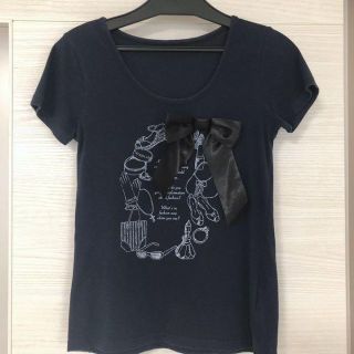 【美品】リボン付きTシャツ　ロゴ入り　紺色　ネイビー　ブルー　カジュアル(Tシャツ(半袖/袖なし))