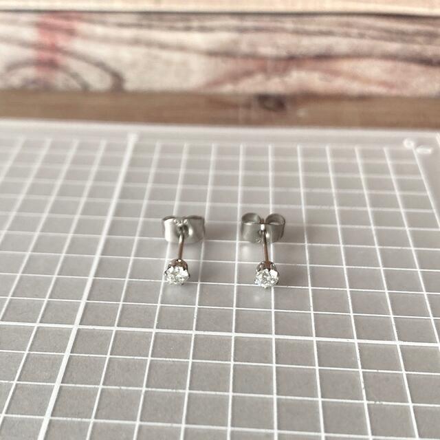 確認用ページ モアサナイト ホワイト 約3mm サージカルステンレス ハンドメイドのアクセサリー(ピアス)の商品写真