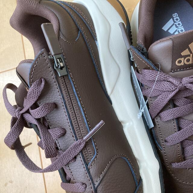お値下げ。未使用 adidas ジップ スニーカー