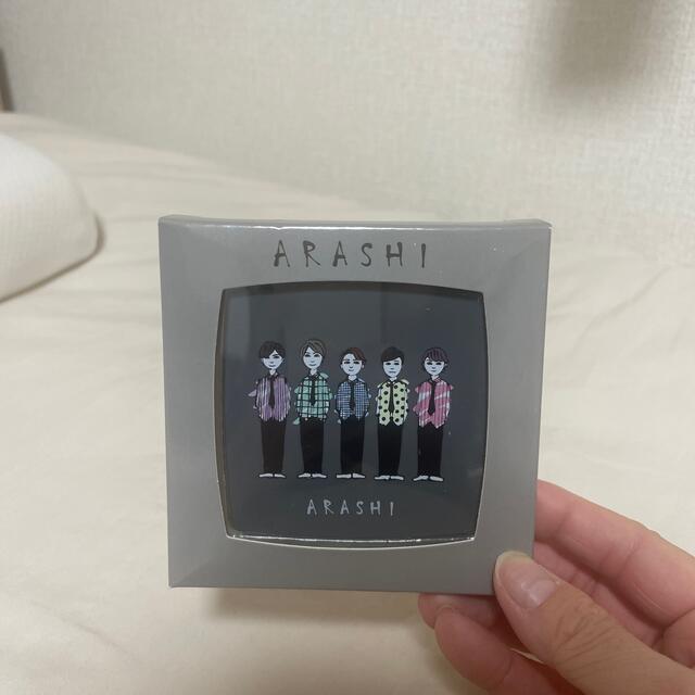 嵐(アラシ)の嵐 旅する展覧会 グッズ 2つ折りミラー エンタメ/ホビーのタレントグッズ(アイドルグッズ)の商品写真