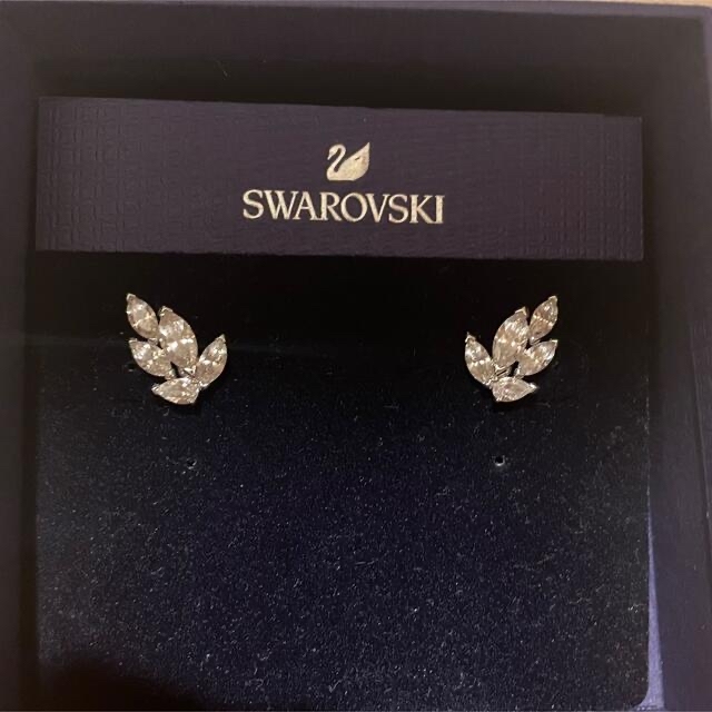 SWAROVSKI(スワロフスキー)のスワロフスキー　Louison Stud ピアス　ロジウム・コーティング レディースのアクセサリー(ピアス)の商品写真