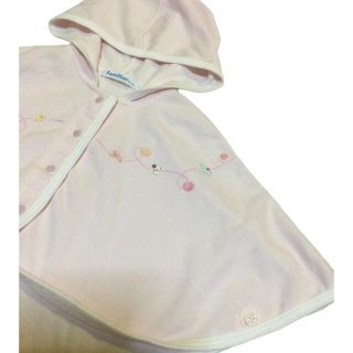 ファミリア(familiar)の新品 familiar ファミリア　ポンチョ ケープ 60〜90 女の子ベビー服(その他)