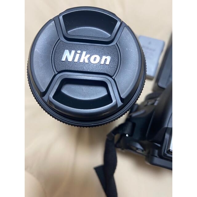 Nikon D5600 デジタル一眼レフカメラ　ボディ　ズームレンズ