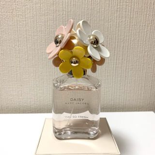 マークジェイコブス(MARC JACOBS)のマークジェイコブス デイジー 75ml 香水(香水(女性用))