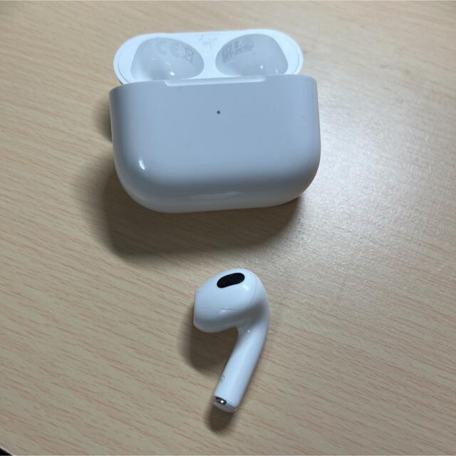 Apple AirPods 第3世代　ケース　右耳のみ 1