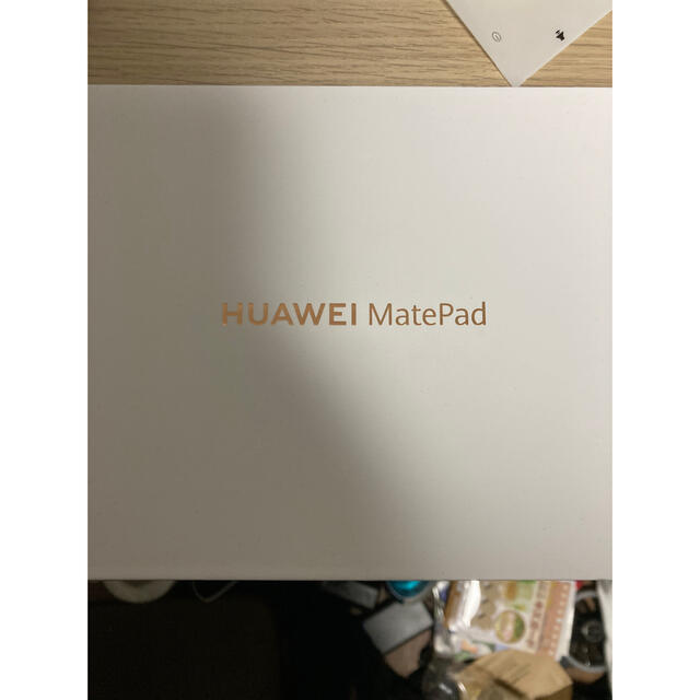 HUAWEI(ファーウェイ)の⭐︎新品同様HUAWEI MatePad BAH3 純正キーボード付⭐︎ スマホ/家電/カメラのPC/タブレット(タブレット)の商品写真