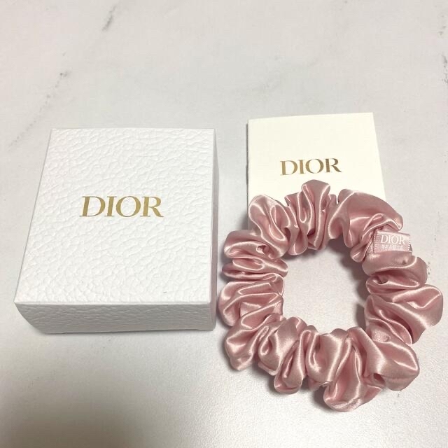 Dior(ディオール)のDior ノベルティ シュシュ レディースのヘアアクセサリー(ヘアゴム/シュシュ)の商品写真