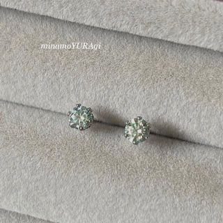 モアサナイト ブルーグリーン 約3mm サージカルステンレス ポストピアス(ピアス)