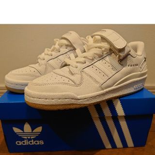 アディダス(adidas)のADIDAS FORUM LOW "WHITE/WHITE" フォーラム(スニーカー)