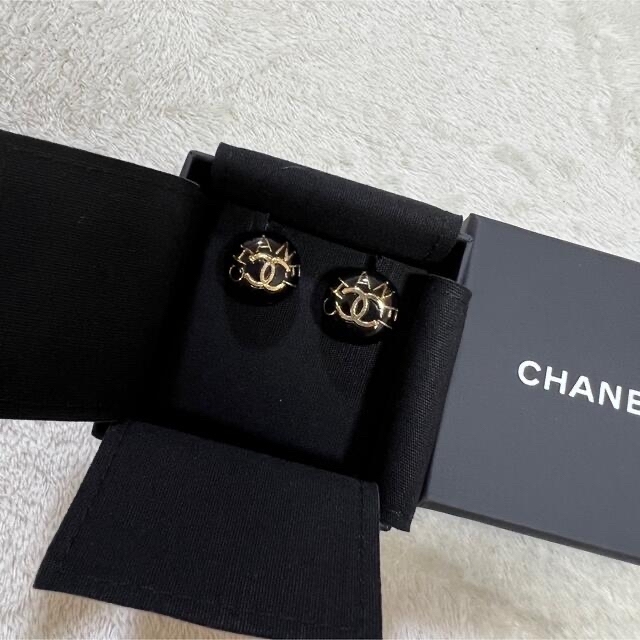 CHANEL(シャネル)の〜10/12までの限定価格✨ シャネル　ピアス　 レディースのアクセサリー(ピアス)の商品写真