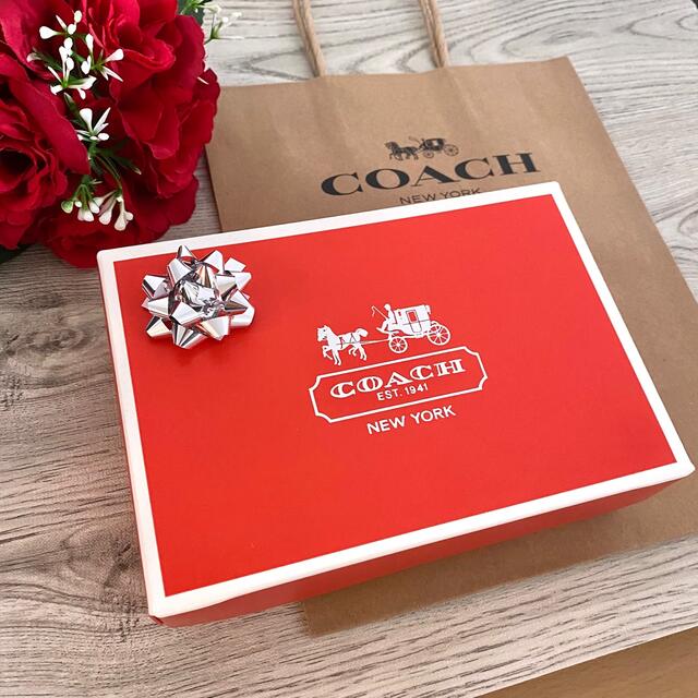 COACH(コーチ)の新品☆COACH ショップ袋 ギフトBOX 箱 リボン レディースのバッグ(ショップ袋)の商品写真