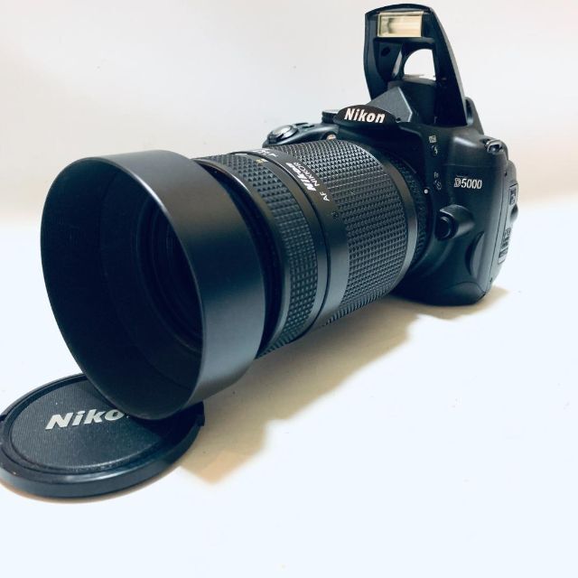 nikon d5000 ダブル レンズキット オマケつき