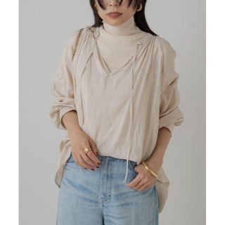 ラウンジドレス(Loungedress)の2022AW 新品 Loungedress 2WAYギャザーブラウス アイボリー(シャツ/ブラウス(長袖/七分))