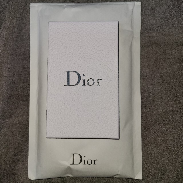 Dior(ディオール)のディオール ノベルティ ヘアゴム チャーム エンタメ/ホビーのコレクション(ノベルティグッズ)の商品写真