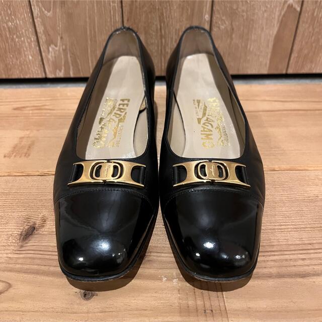 Salvatore Ferragamo(サルヴァトーレフェラガモ)のフェラガモ　パテント×カーフレザー　パンプス　size5 1/2 ヴィンテージ レディースの靴/シューズ(ハイヒール/パンプス)の商品写真