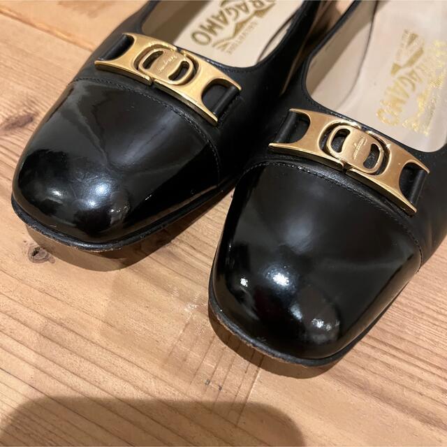 Salvatore Ferragamo(サルヴァトーレフェラガモ)のフェラガモ　パテント×カーフレザー　パンプス　size5 1/2 ヴィンテージ レディースの靴/シューズ(ハイヒール/パンプス)の商品写真